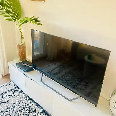 Maison Au Calme Avec Jardin Proche Tram